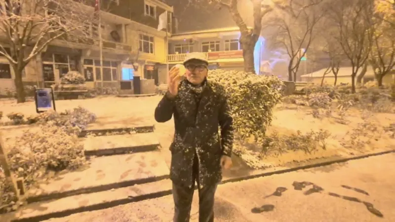 İstanbul’da kar yağışı gece saatlerinde etkisini devam ettirdi İstanbul’da kar yağışı gece saatlerinde etkisini devam ettirdi