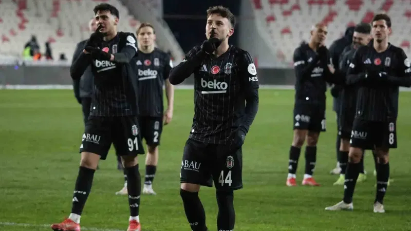 Beşiktaş, Sivasspor'u 2-0 mağlup etti Beşiktaş, Sivasspor'u 2-0 mağlup etti