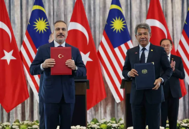 Türkiye ile Malezya arasında 11 anlaşma imzalandı Türkiye ile Malezya arasında 11 anlaşma imzalandı