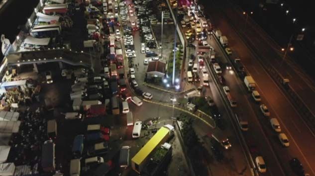 Bayrampaşa Hali’nde kilometrelerce uzunlukta kuyruk oluştu