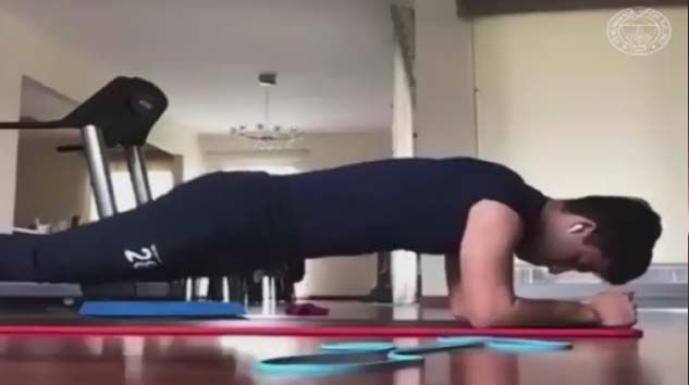 Fenerbahçeli futbolcular çalışmalarını evde sürdürüyor