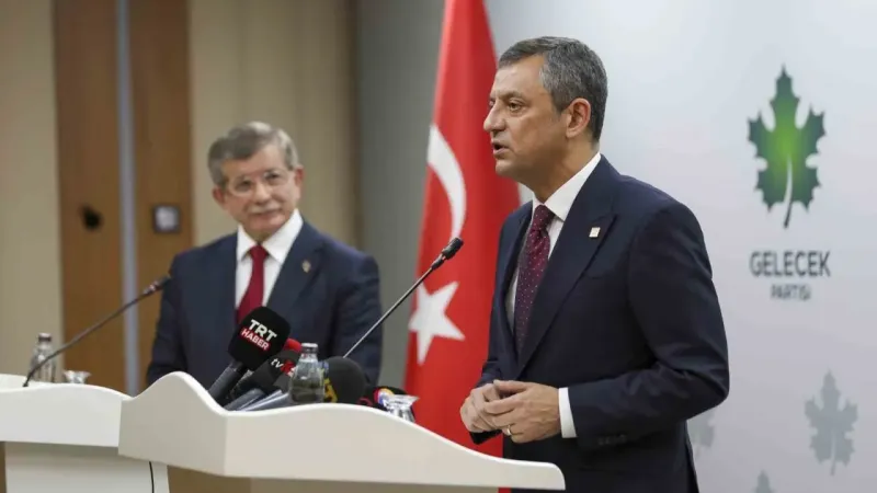 CHP Genel Başkanı Özel’den Davutoğlu’na ziyaret CHP Genel Başkanı Özel’den Davutoğlu’na ziyaret