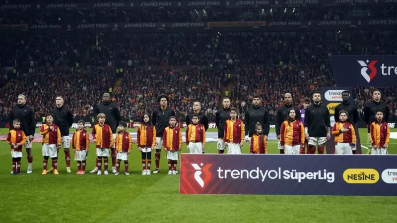 Galatasaray, Fenerbahçe ile puan farkını korudu Galatasaray, Fenerbahçe ile puan farkını korudu