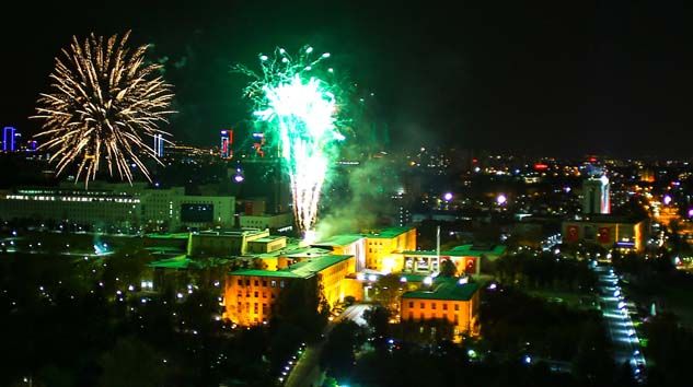 TBMM’de hava fişeklerle görsel şölen