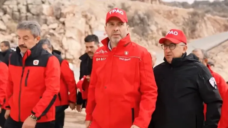 Bakan Bayraktar: "Gabar’da günlük petrol üretimi 78 bin varile ulaştı" Bakan Bayraktar: "Gabar’da günlük petrol üretimi 78 bin varile ulaştı"