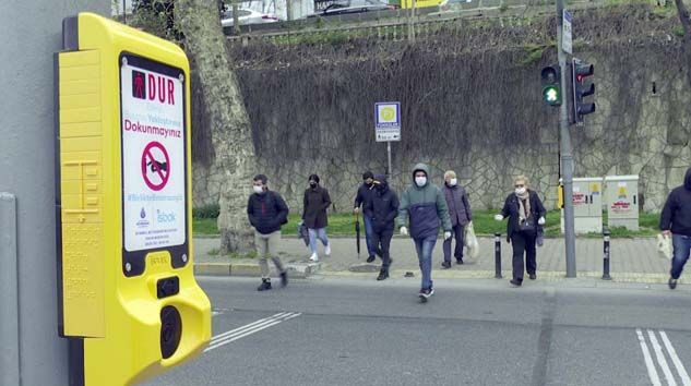 İBB’den virüse karşı ‘Temassız Yaya Butonu’