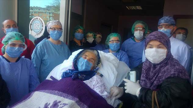 92 yaşındaki Bahriye Kaya koronavirüsü yendi organ yetmezliğinden hayatını kaybetti