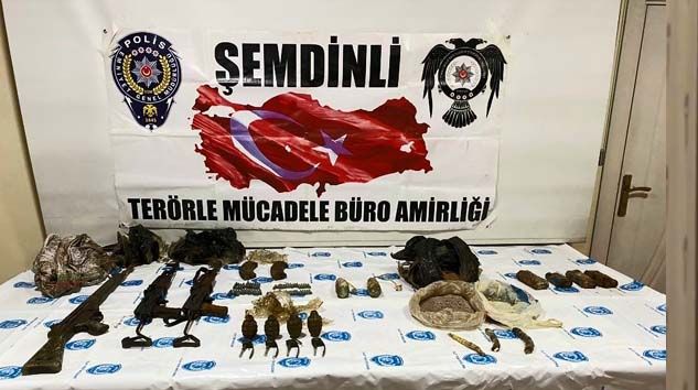 Hakkari’de terör örgütüne ait silah ve mühimmat ele geçirildi