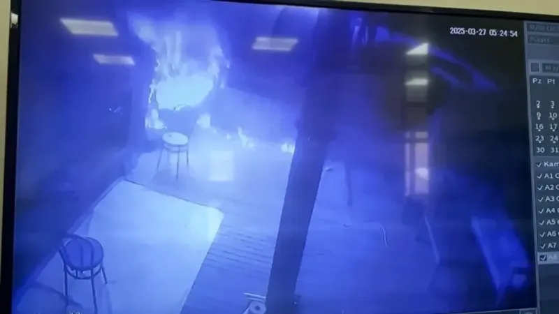 Sahurda yapılan mangalın ateşi oteli yakmış Sahurda yapılan mangalın ateşi oteli yakmış