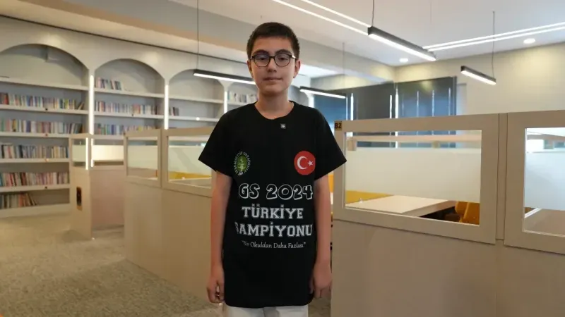 Başakşehir Akşemsettin Ortaokulu üç LGS şampiyonu birden çıkardı 