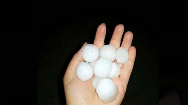 Şırnak’ın Uludere’de ceviz büyüklüğünde dolu yağdı