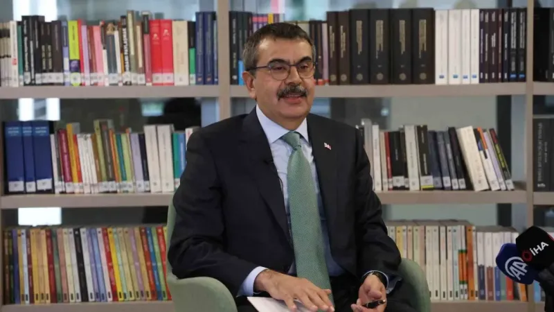 Milli Eğitim Bakanı Yusuf Tekin: "Müfredatımızı sık değiştirmeliyiz, yoksa çağı ıskalarız" Milli Eğitim Bakanı Yusuf Tekin: "Müfredatımızı sık değiştirmeliyiz, yoksa çağı ıskalarız"