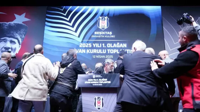 Hasan Arat ile Tevfik Yamantürk arasında kavga çıktı Hasan Arat ile Tevfik Yamantürk arasında kavga çıktı