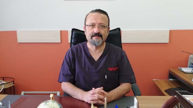 Korona virüsü yenen Prof. Dr. Çobanoğlu görevine başladı