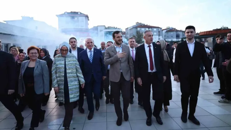 AK Parti İstanbul sahaya iniyor