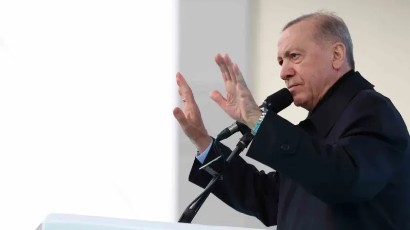 Cumhurbaşkanı Erdoğan: "Sağa sola siyasi ahlak dersi vermeye kalkıyor"