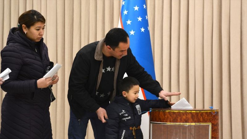Özbekistan’da 25 bölgede halk genel seçim için tekrar sandık başına gitti