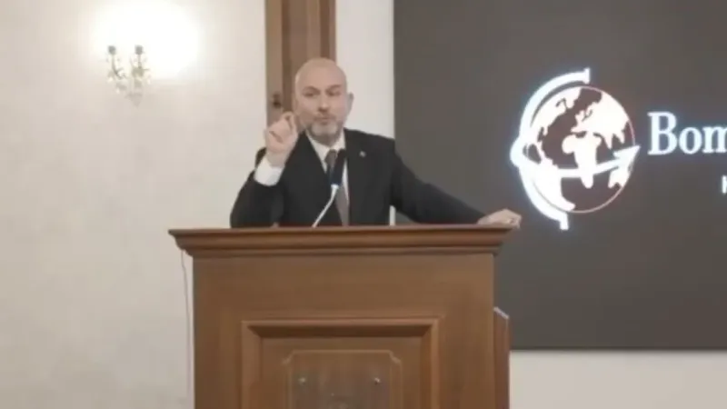 Süleyman Soylu’dan Özgür Özel’e: "Siyaset zorbası Özgür Özel" Süleyman Soylu’dan Özgür Özel’e: "Siyaset zorbası Özgür Özel"