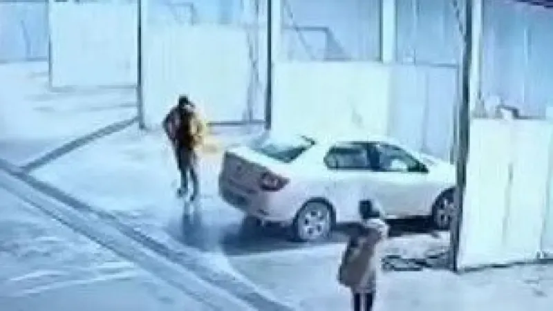 Akaryakıt istasyonunda heyelan: 3 kişi hayatını kaybetti