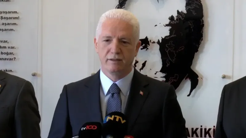 İstanbul Valisi Gül: "Okullarımızın hiçbirinde depremden dolayı hasar olmadığı tespit edildi" İstanbul Valisi Gül: "Okullarımızın hiçbirinde depremden dolayı hasar olmadığı tespit edildi"