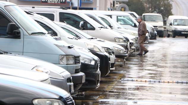 Bayram öncesi ikinci el araç satışları dip seviyede