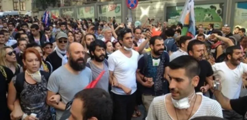 Ayşe Barım’a ‘Gezi Parkı’ soruşturmasında 30 yıla kadar hapis talebi Ayşe Barım’a ‘Gezi Parkı’ soruşturmasında 30 yıla kadar hapis talebi