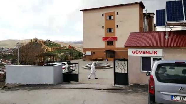 35 kişide korona virüs tespit edilen huzurevi karantinaya alındı