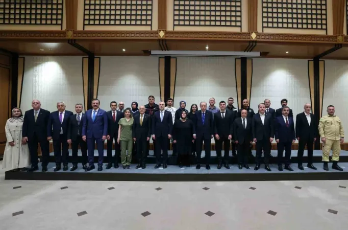 Cumhurbaşkanı Erdoğan işçilerle bir araya geldi