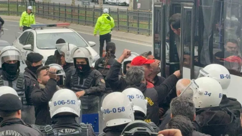 Beşiktaş ve Şişli’den Taksim’e izinsiz yürümek isteyen gruba müdahale