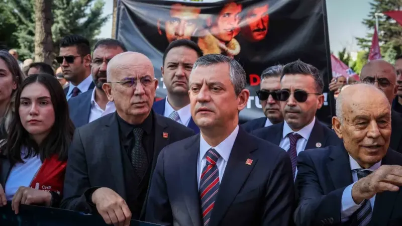 CHP Genel Başkanı Özel: "Deniz Gezmiş’in durduğu yerde durmaya devam ediyoruz"
