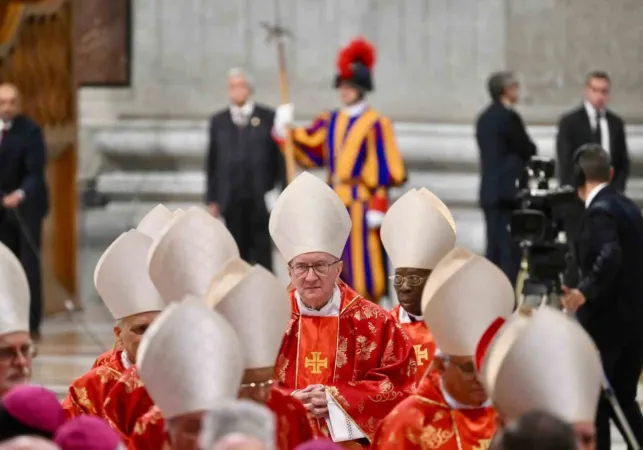 Vatikan’da papa seçimi başlıyor