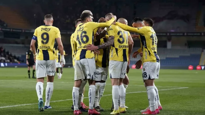 Fenerbahçe, deplasmanda üst üste 4. maçını kazandı Fenerbahçe, deplasmanda üst üste 4. maçını kazandı