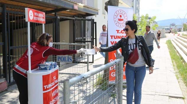 Tek pozitif vakası kalan Tunceli’de her vatandaşa ücretsiz maske