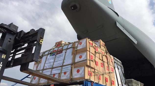 Güney Afrika’ya da yardım malzemeleri gönderdik