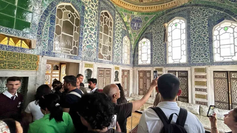 Topkapı Sarayı’nın iki has odası 10 yıl süren restorasyonun ardından ziyarete açıldı Topkapı Sarayı’nın iki has odası 10 yıl süren restorasyonun ardından ziyarete açıldı