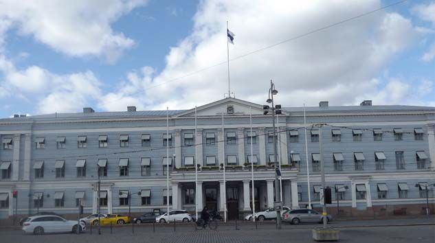 Finlandiya’da okullar kademeli olarak açılıyor