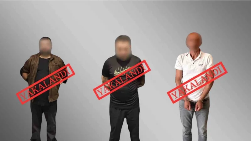 İçişleri Bakanı Yerlikaya: "Kırmızı bültenle aranan 3 şahıs yakalandı ve ülkemize iadeleri sağlandı" İçişleri Bakanı Yerlikaya: "Kırmızı bültenle aranan 3 şahıs yakalandı ve ülkemize iadeleri sağlandı"