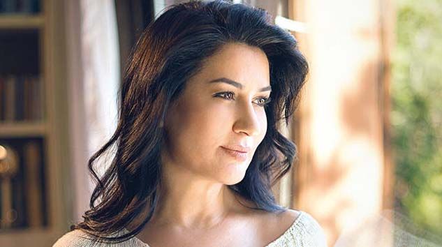 İclal Aydın anne acısını Instagram’dan duyurdu