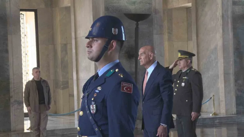 ABD’nin yeni Ankara Büyükelçisi Barrack, Anıtkabir’i ziyaret etti