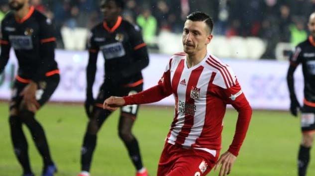 Mert Hakan Yandaş: Tek hayalim milli formaya ulaşabilmek