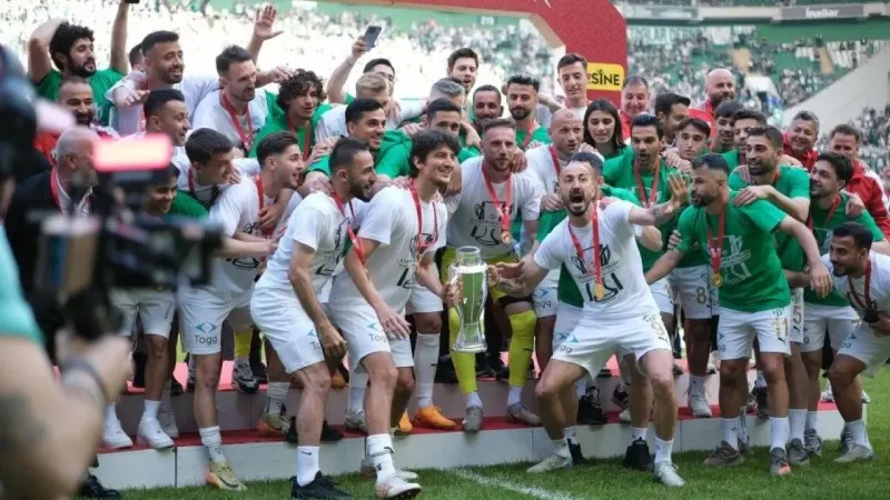 Bursaspor’da birçok isimle yollar ayrılabilir