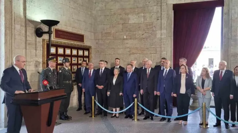 TBMM Başkanı Kurtulmuş ve Başkanlık Divanı üyeleri Anıtkabir’i ziyaret etti TBMM Başkanı Kurtulmuş ve Başkanlık Divanı üyeleri Anıtkabir’i ziyaret etti
