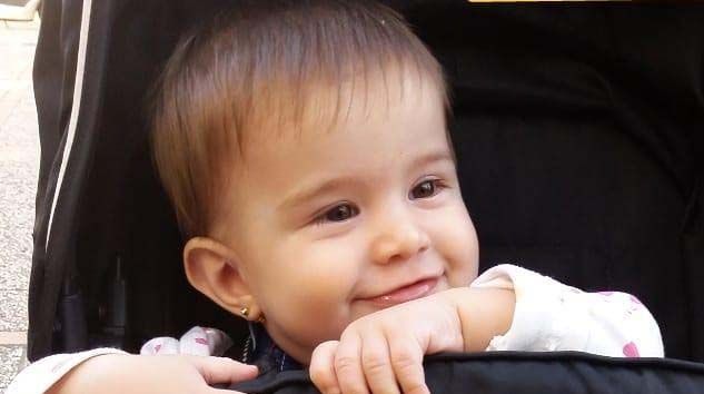 5. kattan balkonundan düşen 1 yaşındaki Öykü ağır yaralandı