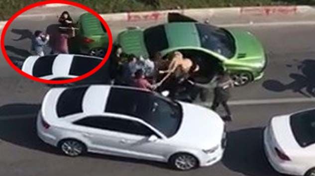 Bu mu erkeklik! Trafikte tartıştığı üç kadını sopayla dövdü