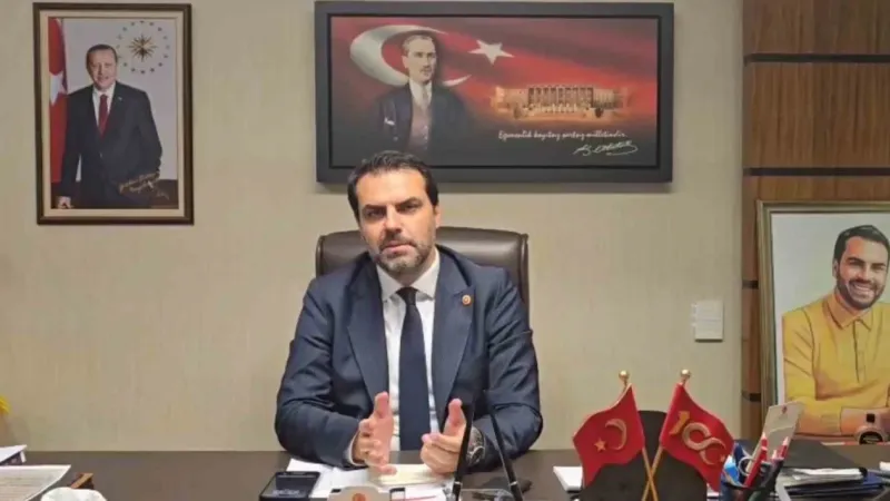 Özgür Özel 'çukur' dedi, yüzde 70’i tamamlanan hastane çıktı