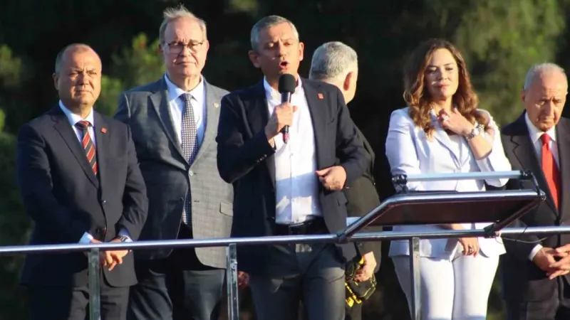 Özgür Özel 'çukur' dedi, yüzde 70’i tamamlanan hastane çıktı