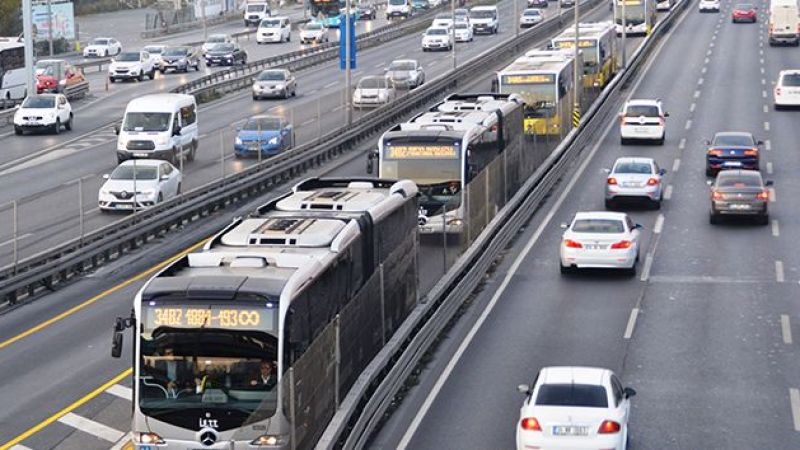 İstanbul'da toplu ulaşıma yüzde 35 zam İstanbul'da toplu ulaşıma yüzde 35 zam