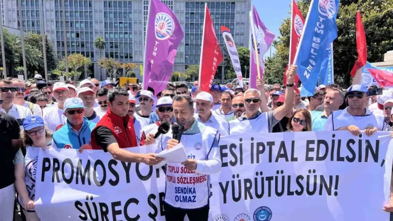 Saraçhane’de İBB çalışanlarından promosyon protestosu Saraçhane’de İBB çalışanlarından promosyon protestosu