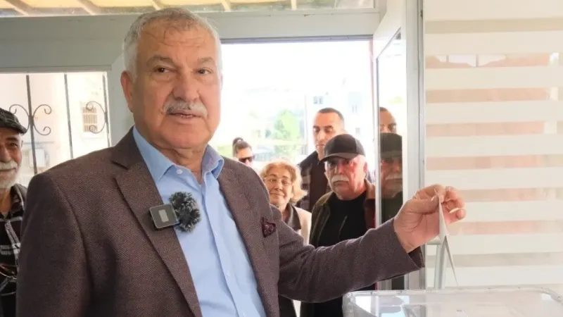 Adana Büyükşehir Belediye Başkanı Karalar gözaltına alındı, belediyede arama başlatıldı