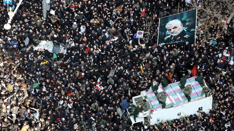 İran’ın başkenti Tahran’da Süleymani için cenaze töreni düzenlendi